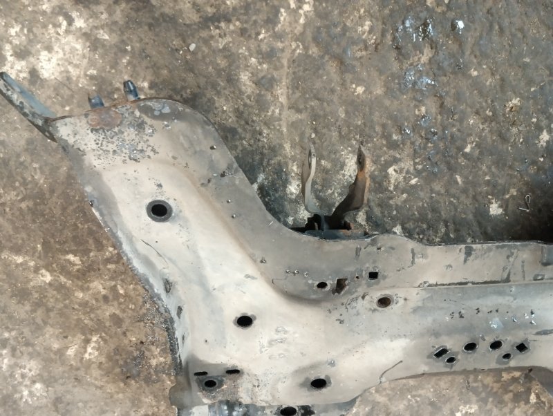 Балка подмоторная