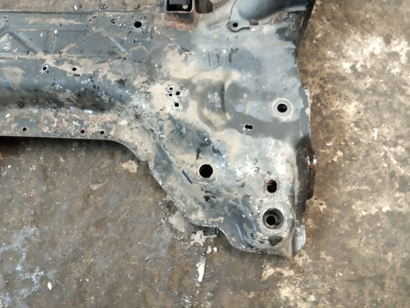 Балка подмоторная