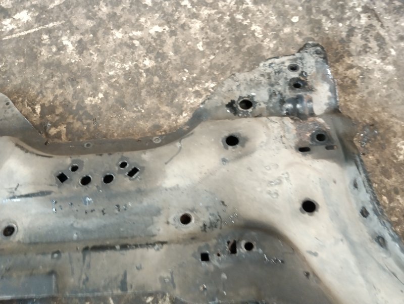 Балка подмоторная