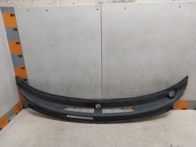 Решетка стеклоочистителей (Жабо)