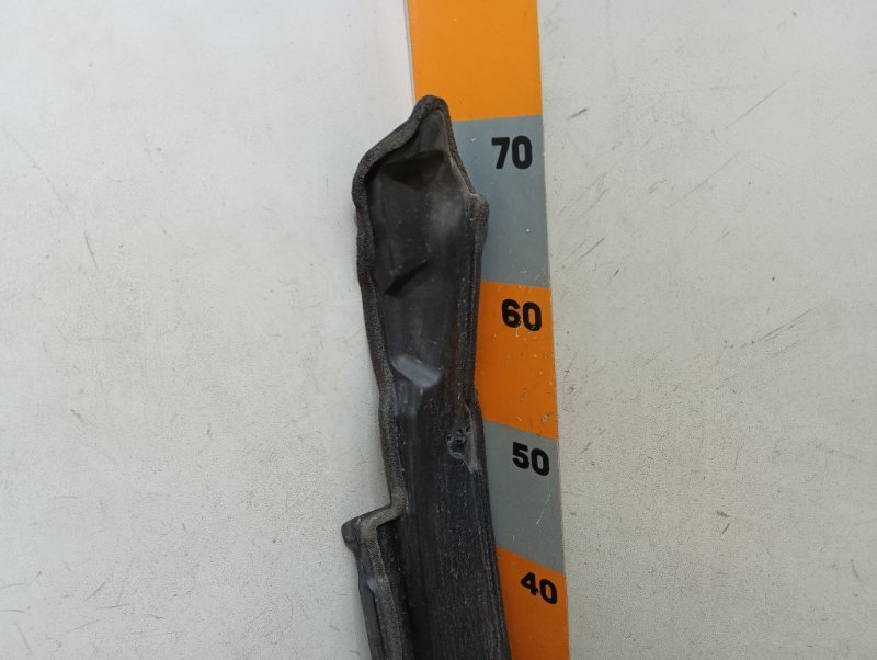 Накладка переднего крыла правого