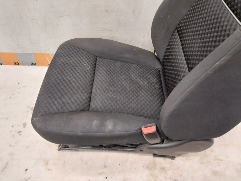 Сиденье переднее правое