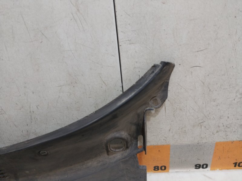 Планка под лобовое стекло