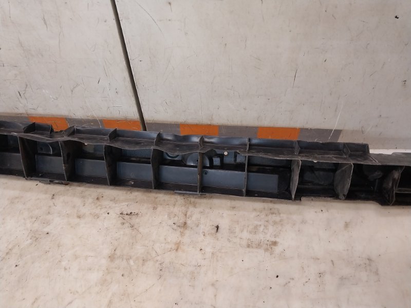 Усилитель заднего бампера