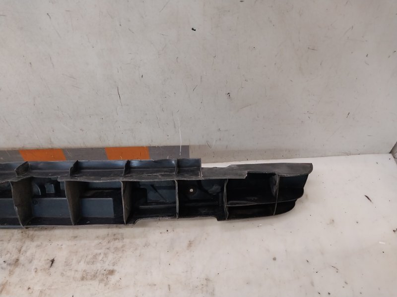 Усилитель заднего бампера