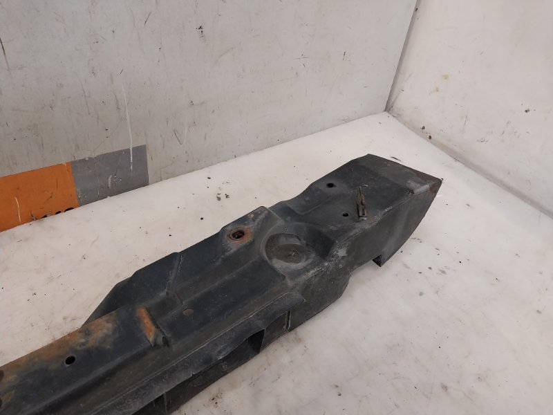 Усилитель заднего бампера