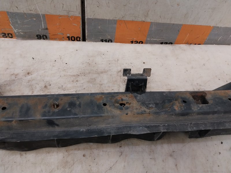 Усилитель заднего бампера