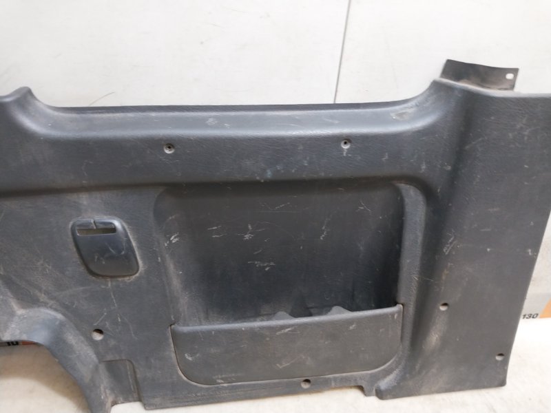 Обшивка багажника