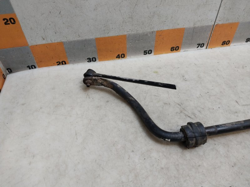 Стабилизатор передний