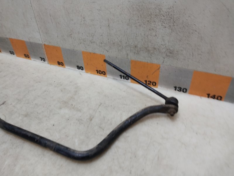 Стабилизатор передний