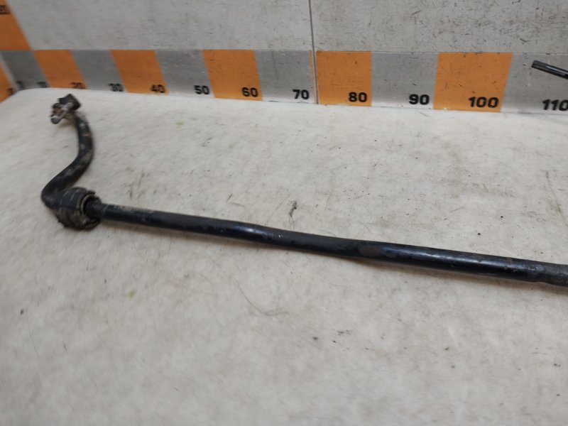 Стабилизатор передний