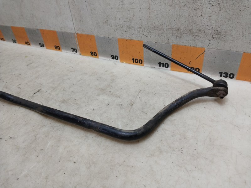 Стабилизатор передний