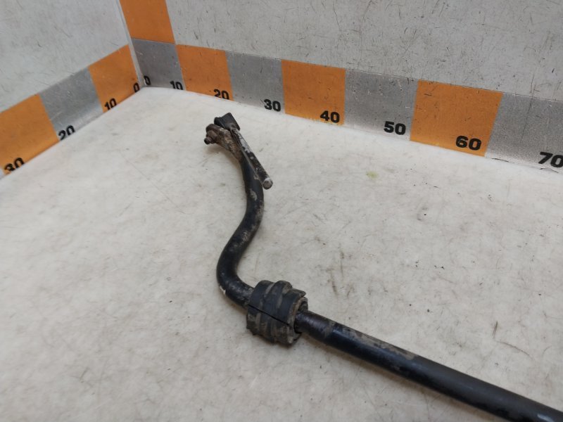 Стабилизатор передний