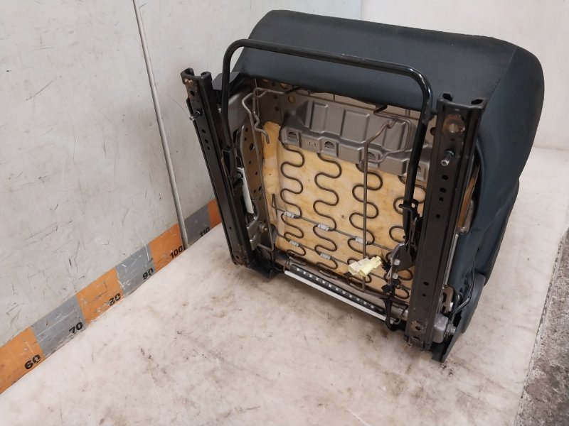 Сиденье переднее правое