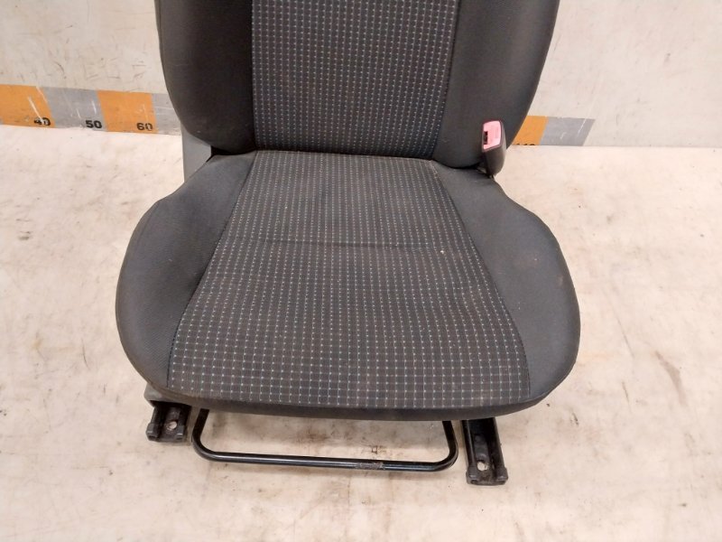 Сиденье переднее правое