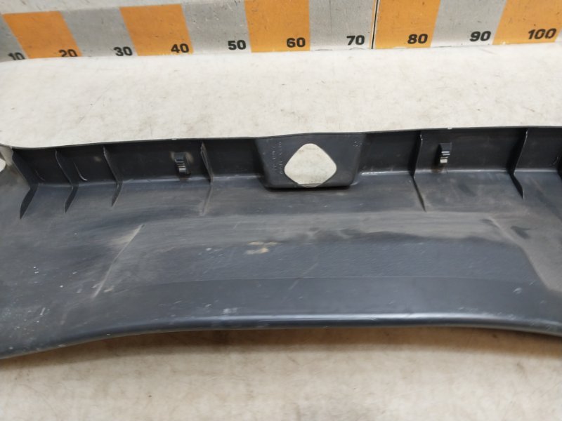 Обшивка багажника