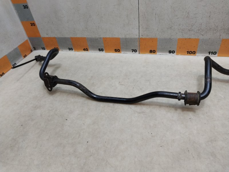 Стабилизатор передний