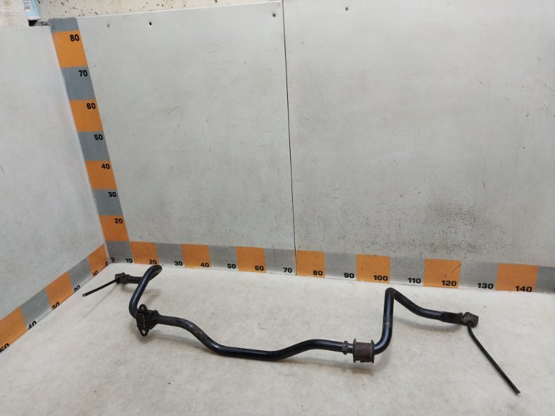 Стабилизатор передний