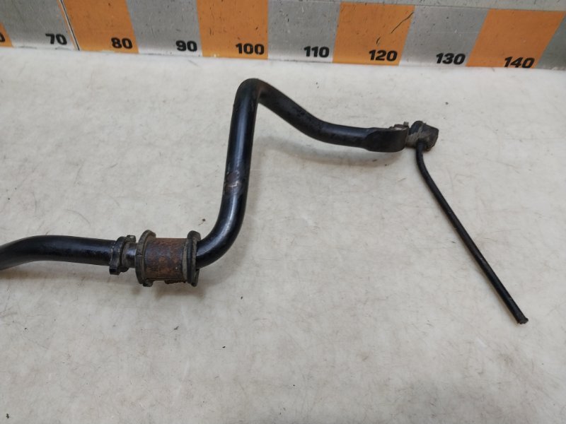 Стабилизатор передний