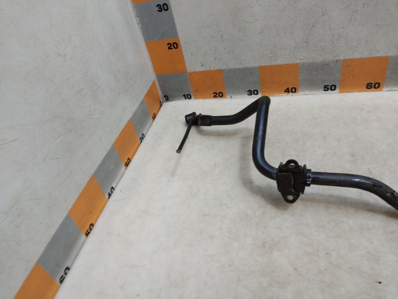 Стабилизатор передний