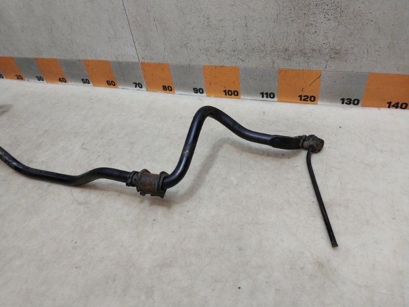 Стабилизатор передний