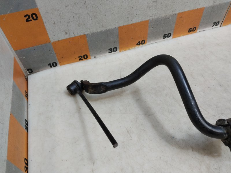 Стабилизатор передний