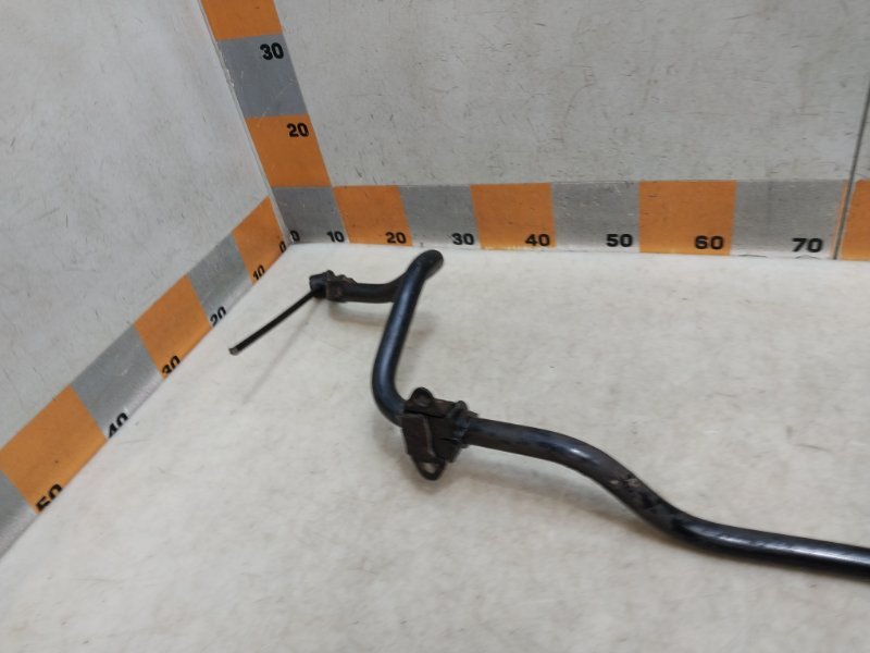 Стабилизатор передний