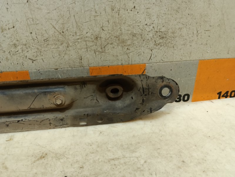 Балка подрадиаторная