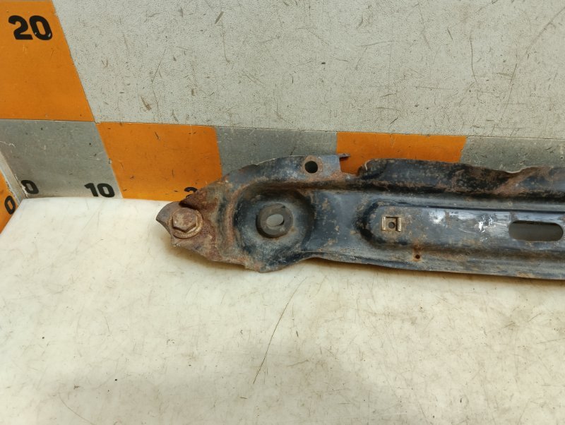 Балка подрадиаторная