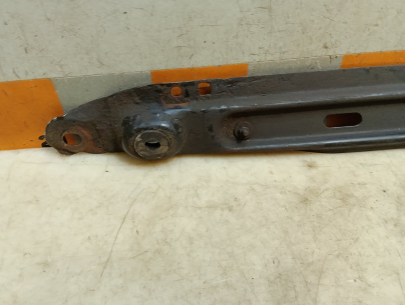 Балка подрадиаторная