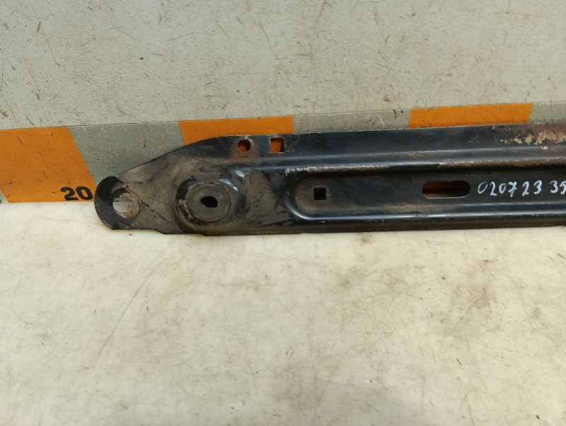 Балка подрадиаторная