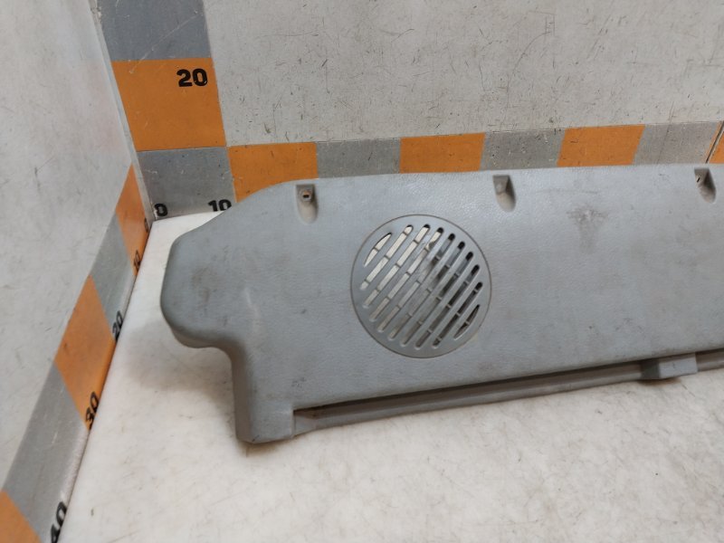 Держатель задней полки