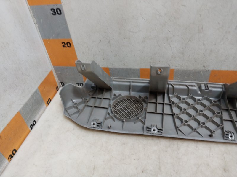 Держатель задней полки