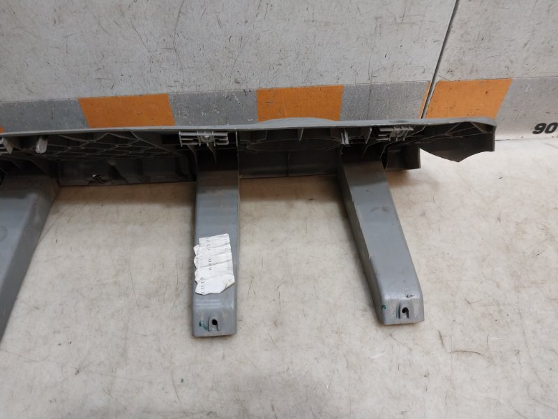 Держатель задней полки