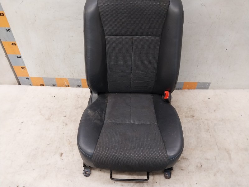 Сиденье переднее правое