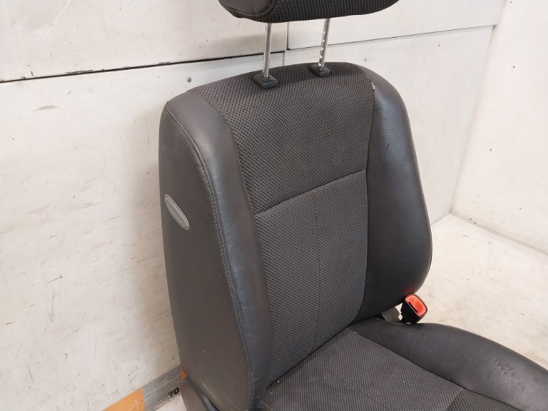 Сиденье переднее правое