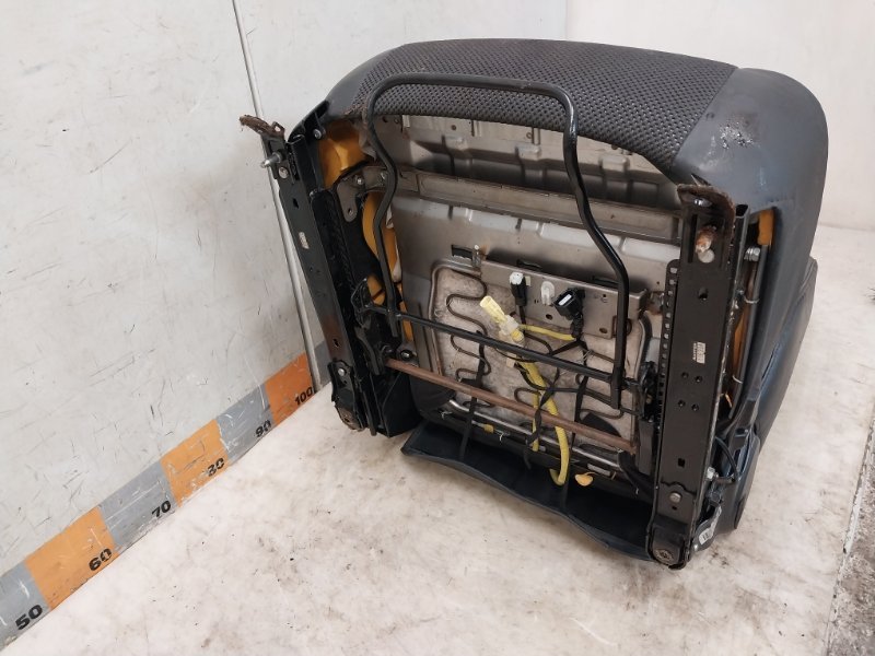 Сиденье переднее правое