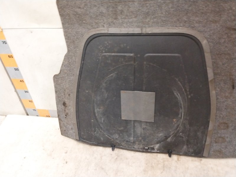 Пол багажника