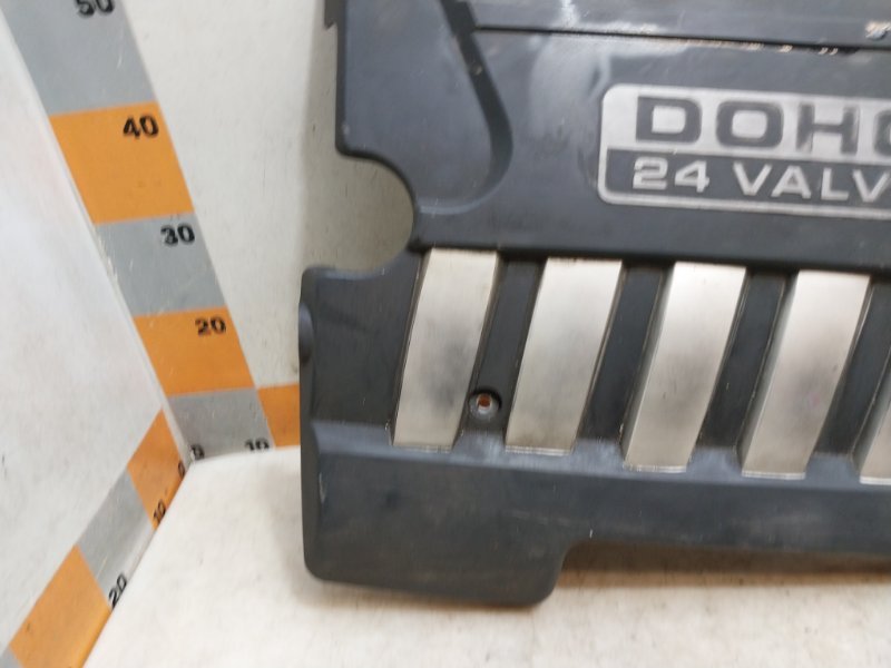 Крышка двигателя