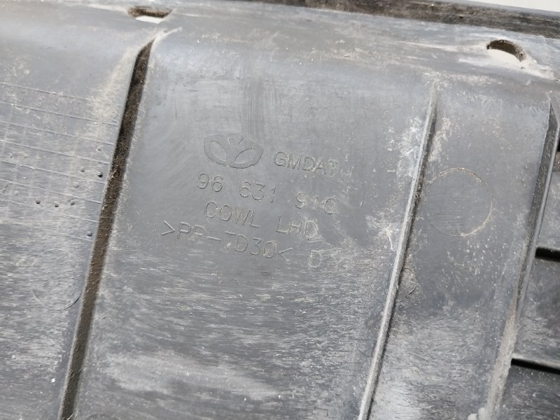 Решетка стеклоочистителей (Жабо)