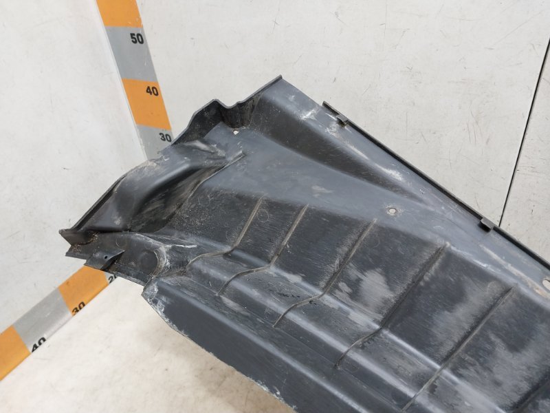 Решетка стеклоочистителей (Жабо)