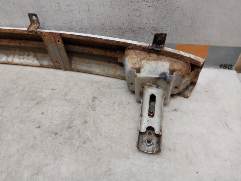 Усилитель заднего бампера