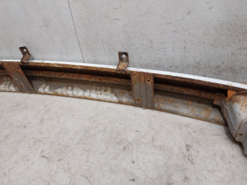 Усилитель заднего бампера