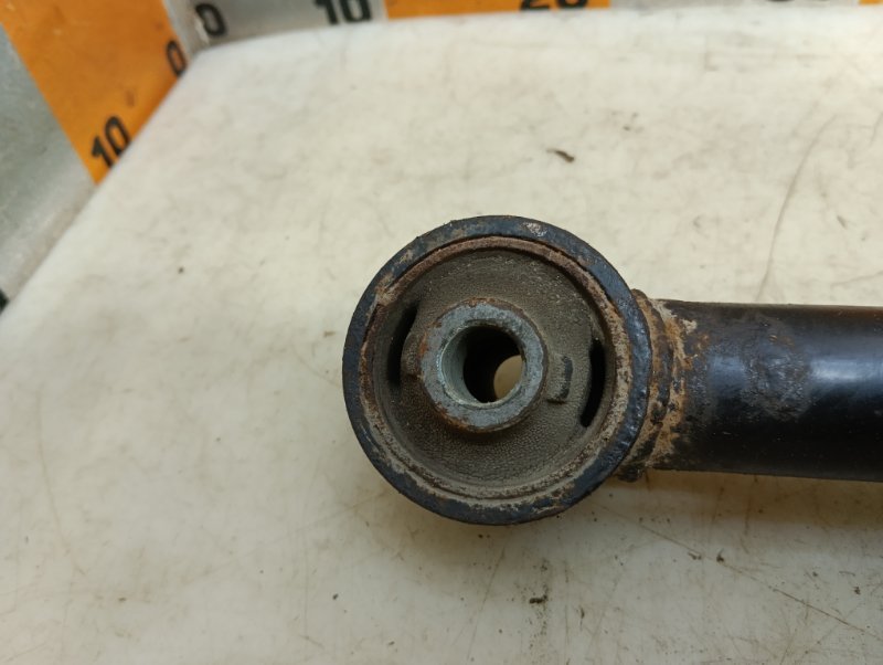 Тяга задняя продольная