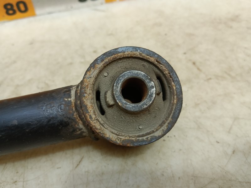 Тяга задняя продольная