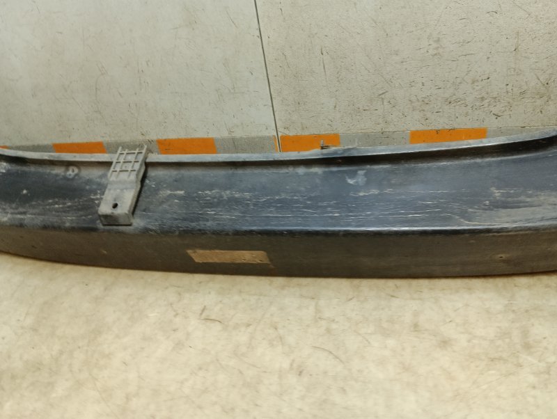 Усилитель переднего бампера