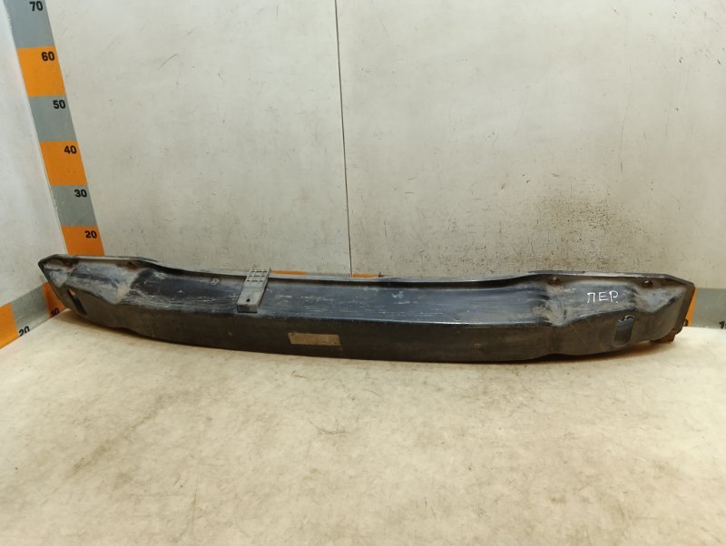 Усилитель переднего бампера