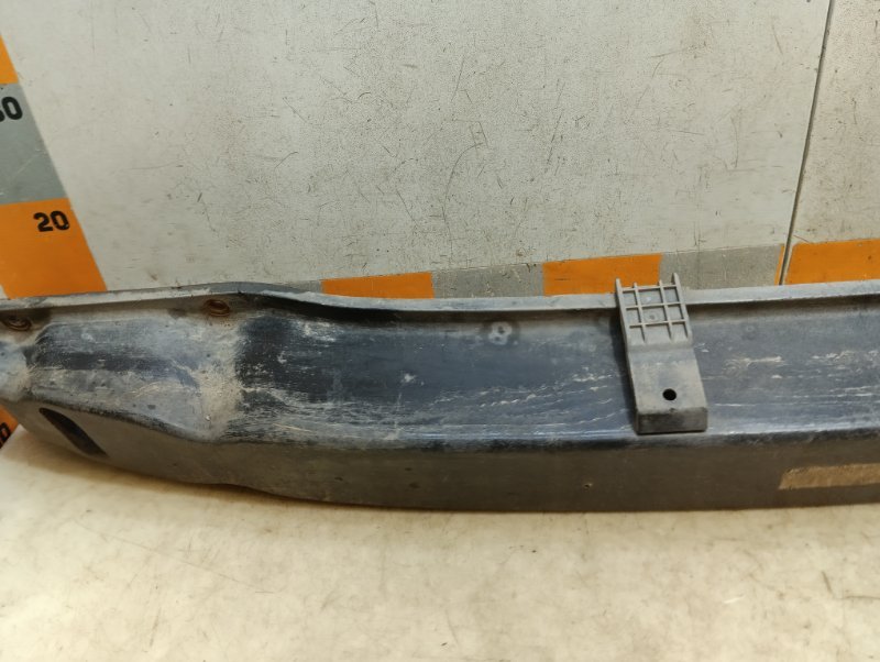 Усилитель переднего бампера