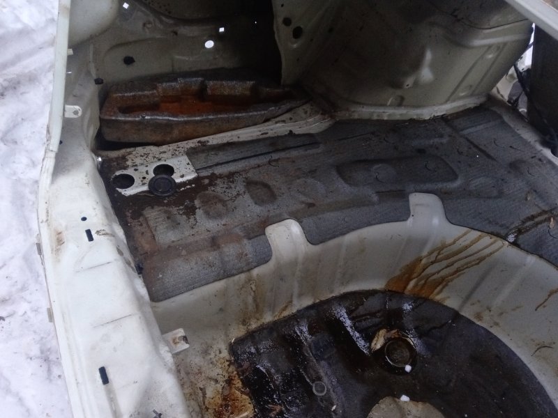 Крыло заднее левое