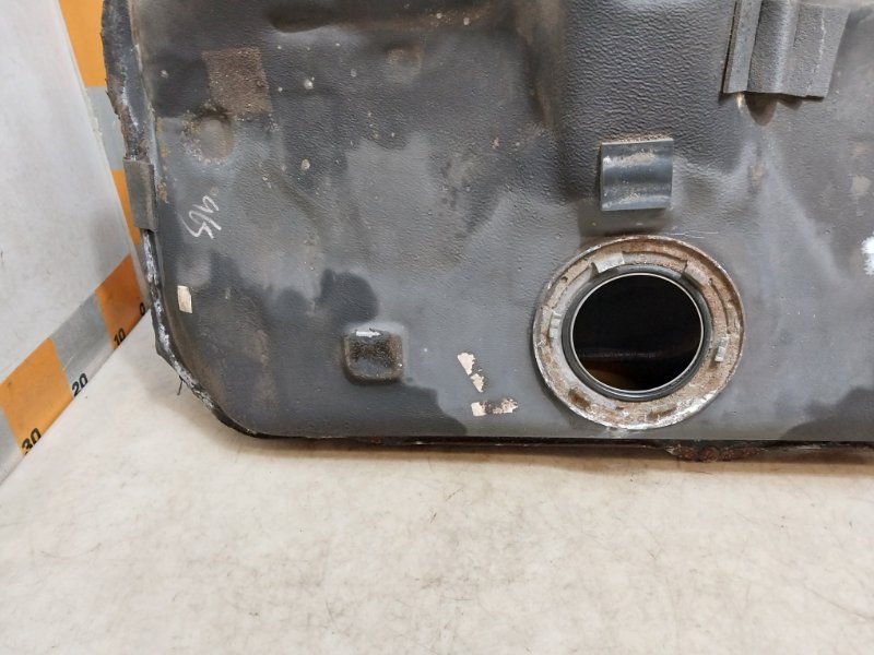 Бак топливный